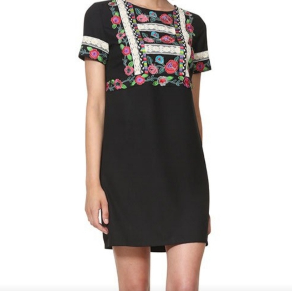 Floral Embroidered  Dress NWOT